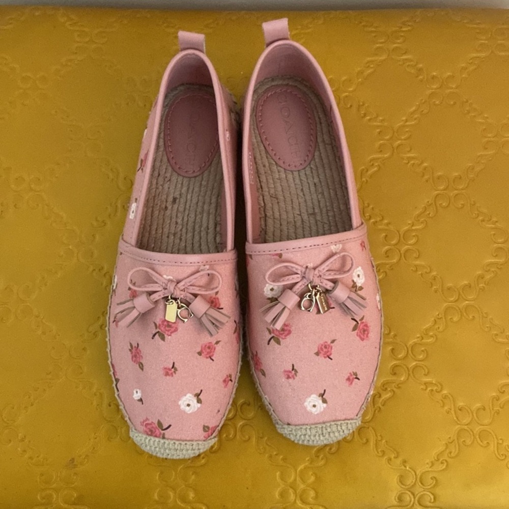 Coach Carson Pink Floral Canvas Espadrille Flats Size 7.5